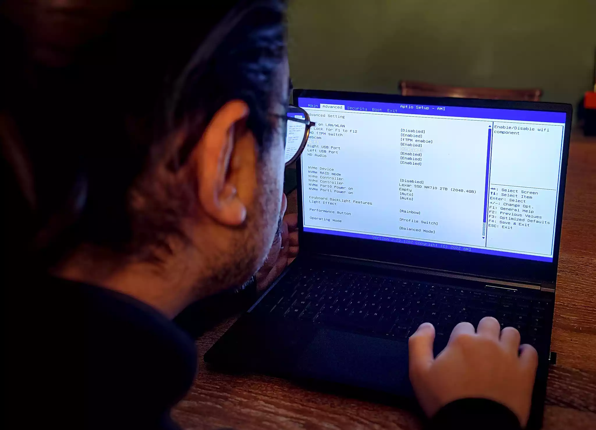 Paramétrage du système interne d'un ordinateur (BIOS).